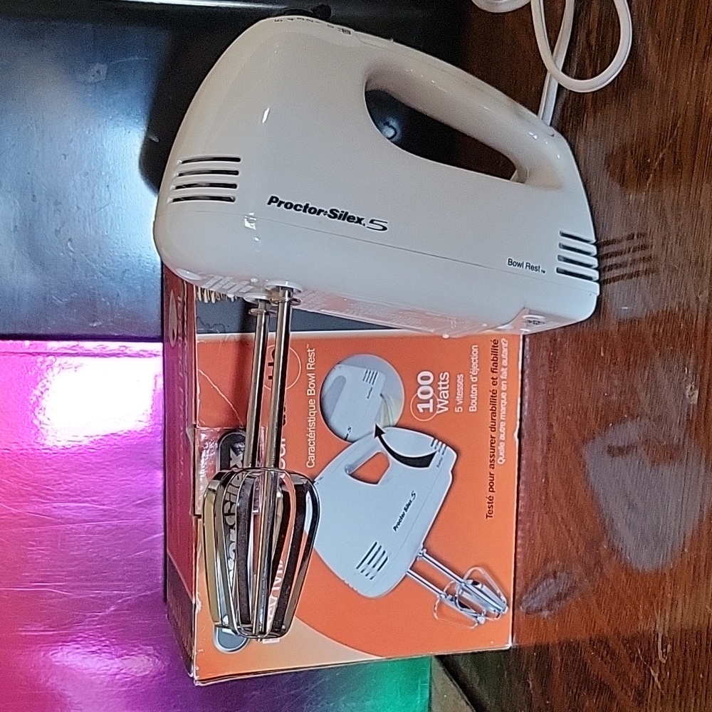 Proctor Silex 5 Speed Electric 100 Watt Hand Mixer